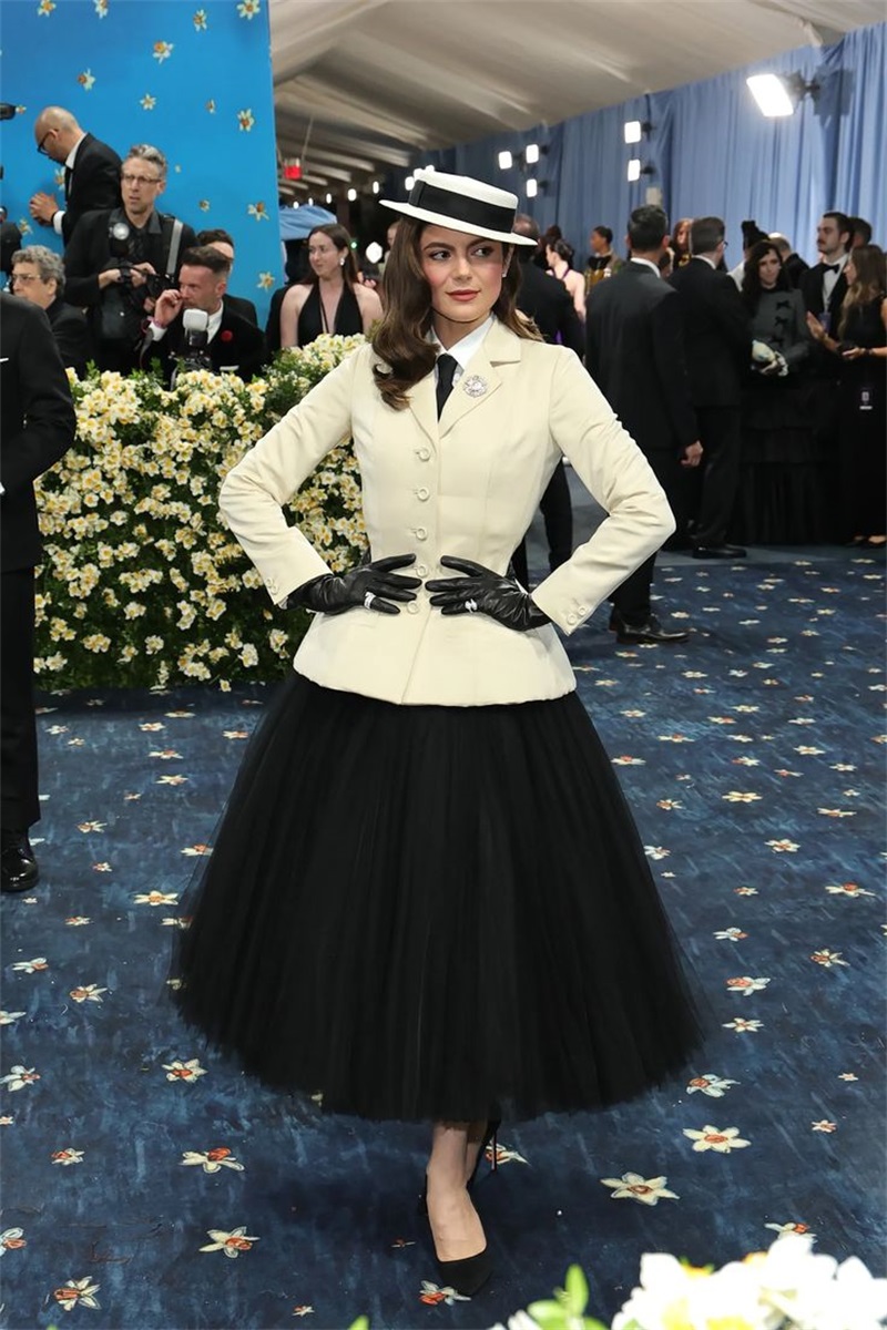 White Women Office Suits Skirt - Women Formal Wear With Black Blazer recension och pris
