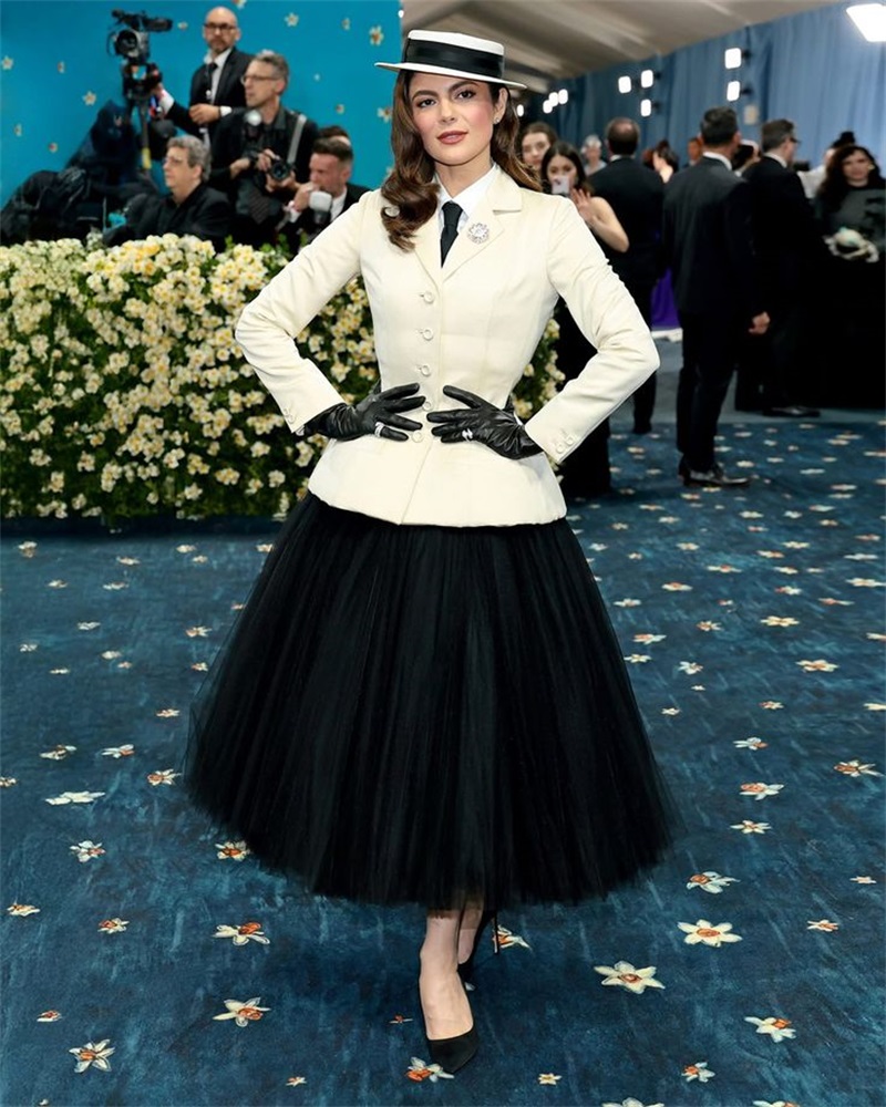 White Women Office Suits Skirt - Women Formal Wear With Black Blazer recension och pris