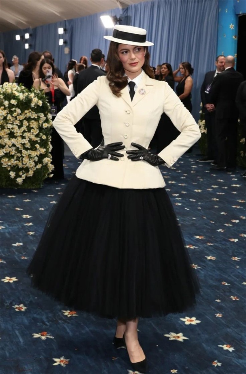 White Women Office Suits Skirt - Women Formal Wear With Black Blazer recension och pris